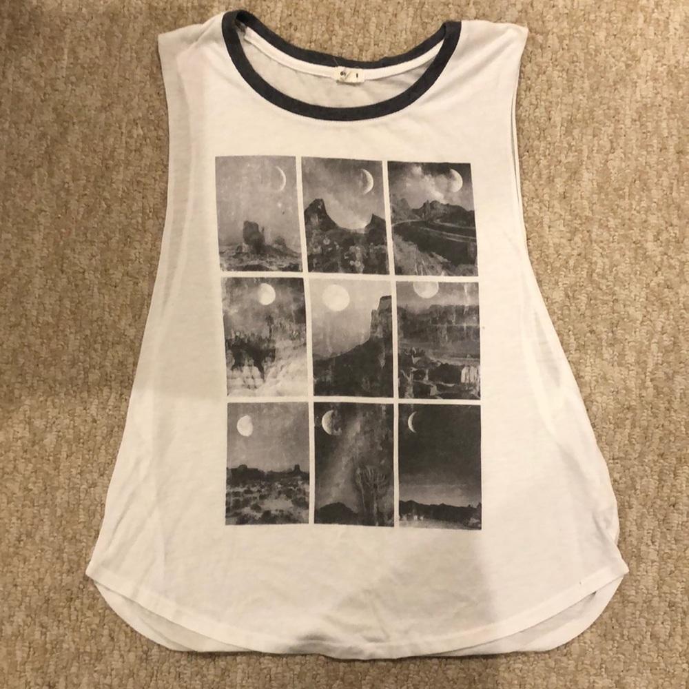 Graphic muscle tee